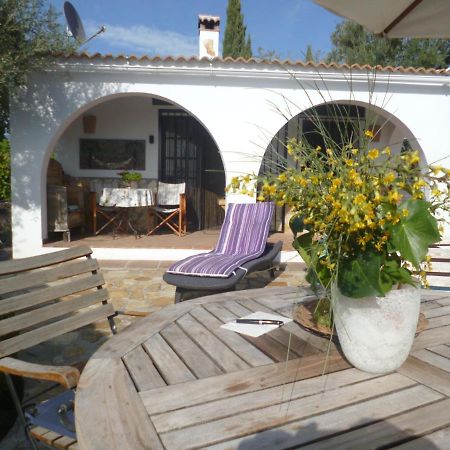 Toro Vista Casita - 1-2 Bedrooms Sayalonga Eksteriør bilde