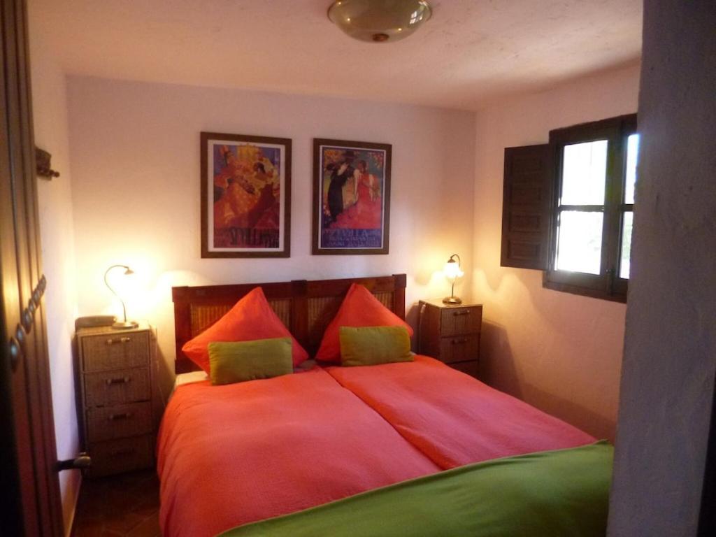Toro Vista Casita - 1-2 Bedrooms Sayalonga Eksteriør bilde