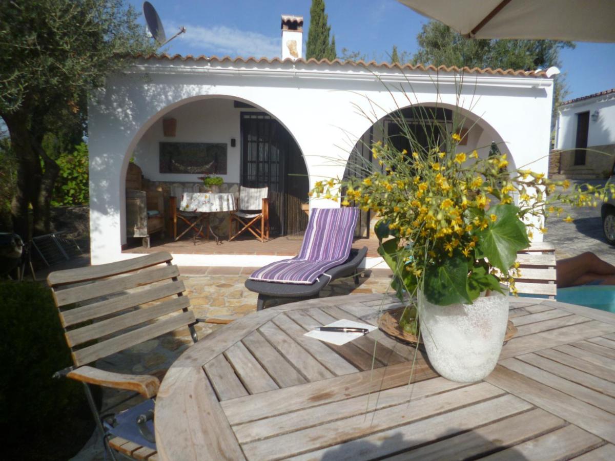 Toro Vista Casita - 1-2 Bedrooms Sayalonga Eksteriør bilde